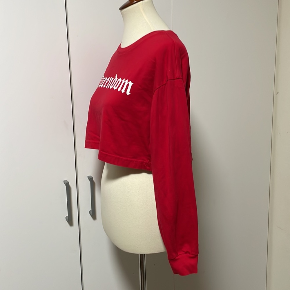 Forever 21 * Size Small * Red Queendom long sleeve top - Picture 3 of 8